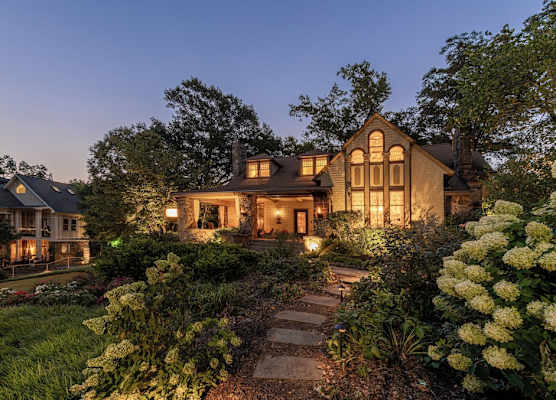 Stonehurst Place Bed & Breakfast 1