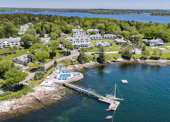 Spruce Point Inn 1