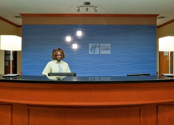 Holiday Inn Express & Suites FAIRFIELD-NORTH by IHG 1
