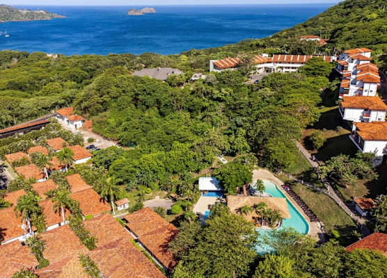 Villas Sol Beach Resort 1