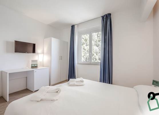 Hotiday Room Collection - Lacona 1
