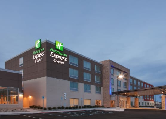 Holiday Inn Express & Suites STERLING HEIGHTS-DETROIT AREA by IHG 1