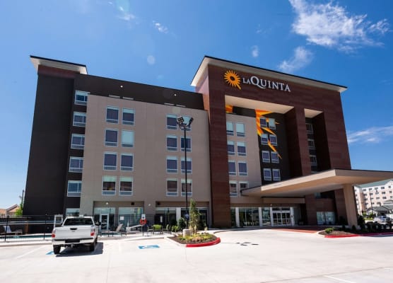 La Quinta by Wyndham Oklahoma City Airport 1
