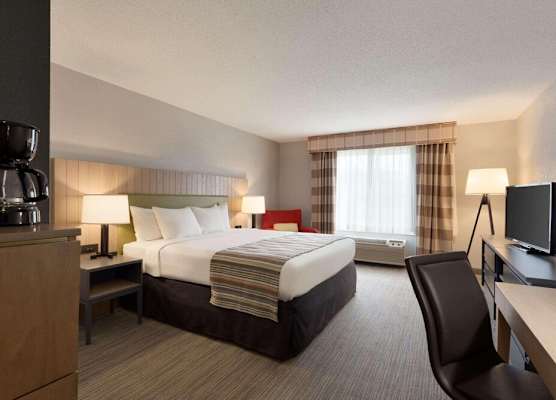 Country Inn & Suites by Radisson, Minneapolis-Shakopee 1