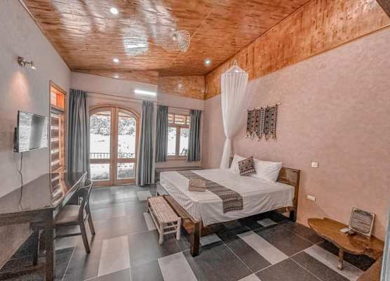Sky Bay Lodge 1