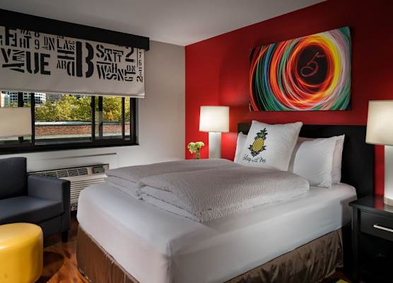 Staypineapple, Hotel FIVE, Downtown Seattle 1