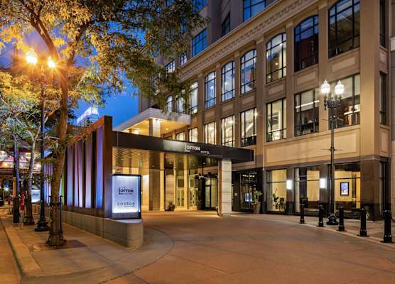 The Lofton Hotel Minneapolis, Tapestry Collection by Hilton 1