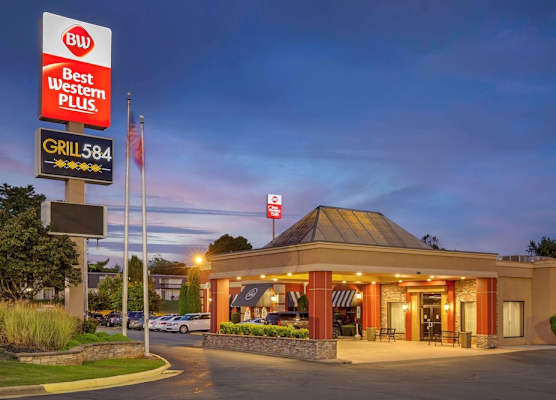 Best Western Plus Burlington 1