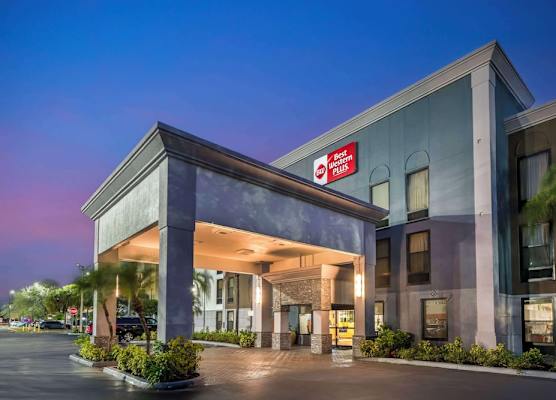 Best Western Plus Universal Inn - Free Shuttle to Universal Studios! 1