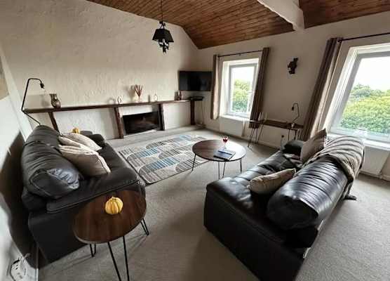 2 Bed-Sleeps 4-Sea View-Pet Friendly-Parking 1