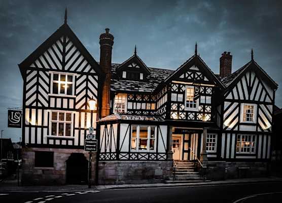 Lion & Swan Hotel 1