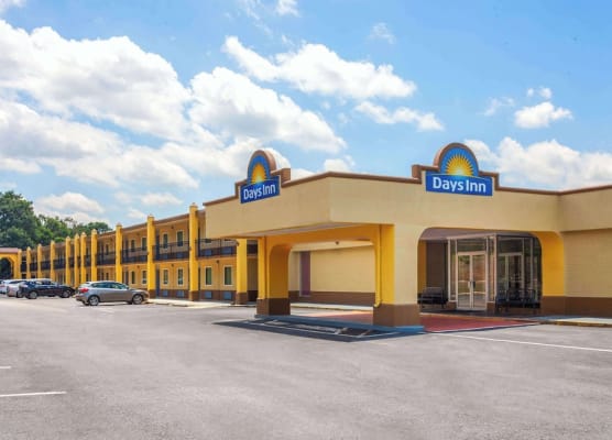 Days Inn by Wyndham Shelby 1