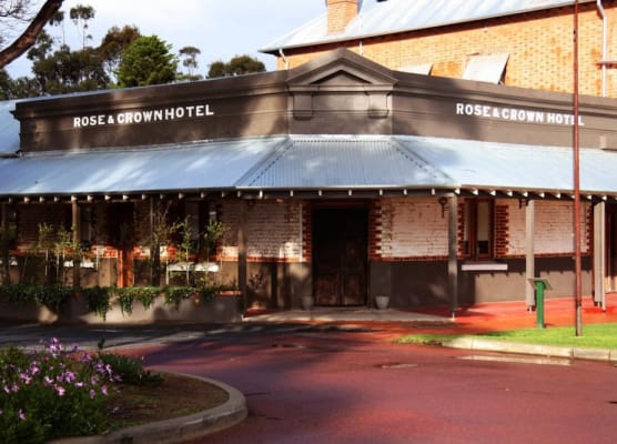 Rose & Crown Hotel 1