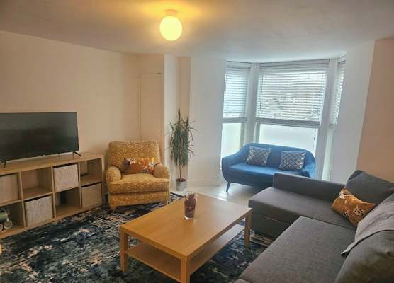 Seaside Haven Coastal Comfort 200m from the Beach 1