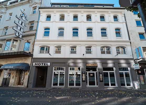 S & D Hotel 1