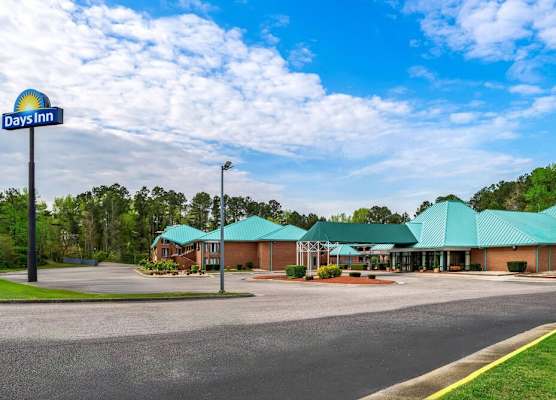 Days Inn by Wyndham Petersburg/South Fort Lee 1