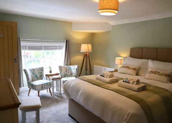 Bridgeside Rooms 1