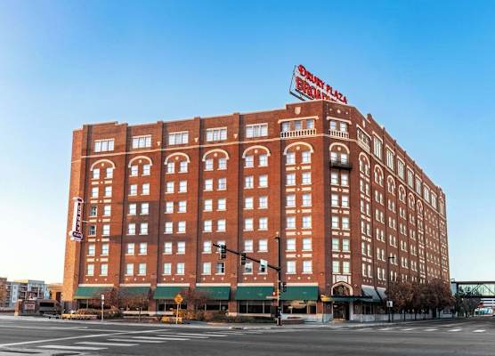 Drury Plaza Hotel Broadview Wichita 1
