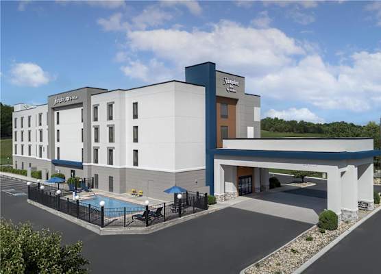 Hampton Inn Lenoir City 1