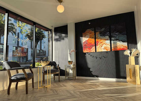Twin Peaks Hotel 1