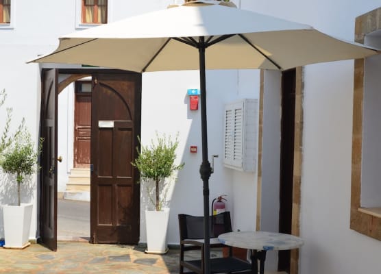 PHILIPPOS STUDIOS & APT 1