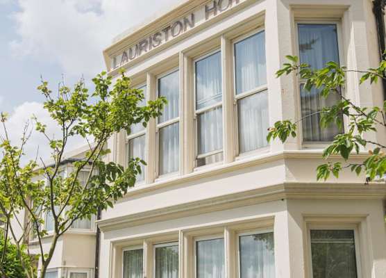 Lauriston Hotel 1