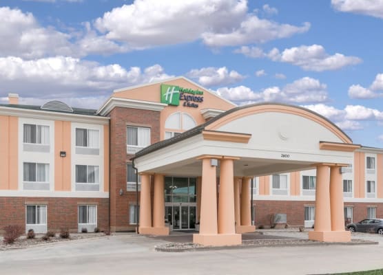 Holiday Inn Express & Suites AMES by IHG 1