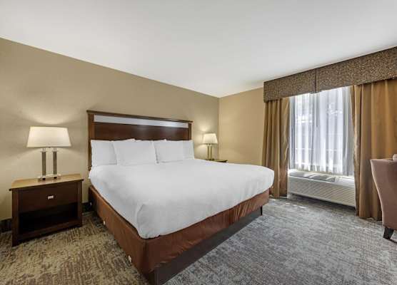 Best Western Plus Prairie Inn 1