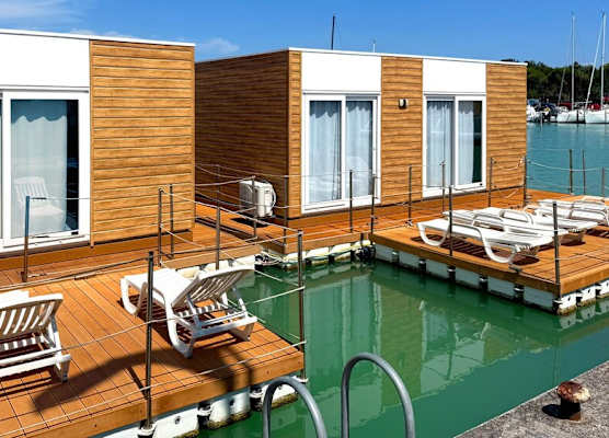 Marina Uno Floating Resort 1