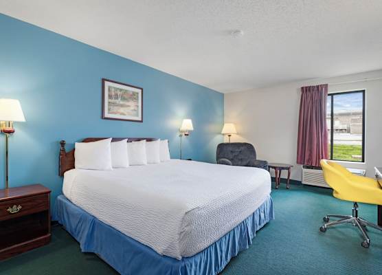 Days Inn by Wyndham Battlefield Rd/Hwy 65 1