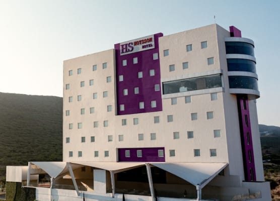 HS HOTSSON Hotel Queretaro 1