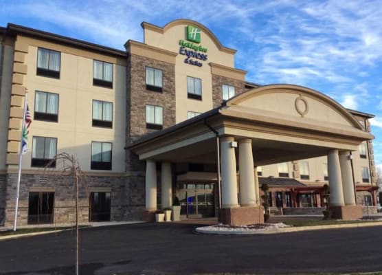 Holiday Inn Express & Suites BUTLER by IHG 1