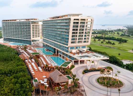 Hyatt Vivid Grand Island Cancun-All Inclusive Adults Only 1