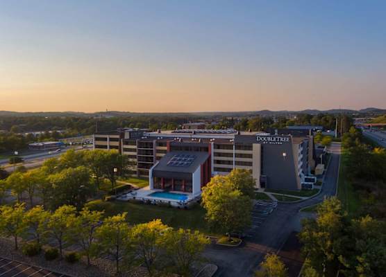 DoubleTree by Hilton Pittsburgh Cranberry 1