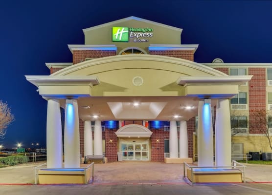 Holiday Inn Express & Suites LAKE WORTH NW LOOP 820 by IHG 1