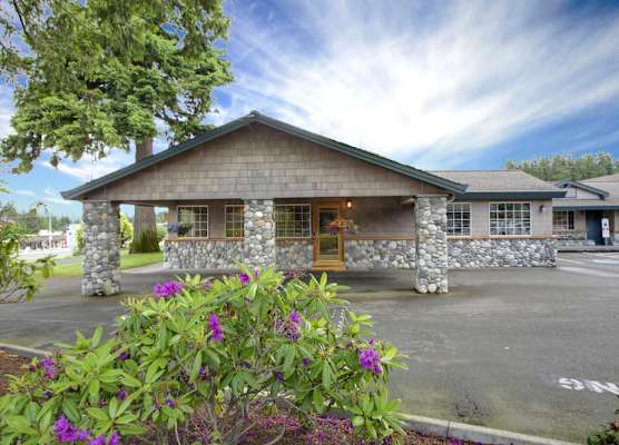 Poulsbo Inn & Suites 1