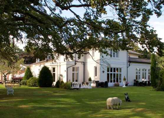 Wrexham Llyndir Hotel by Belvilla 1