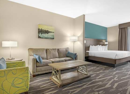 Best Western Plus Centralia Hotel & Suites 1