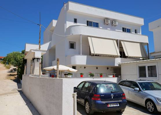 Vila Xhafa 1