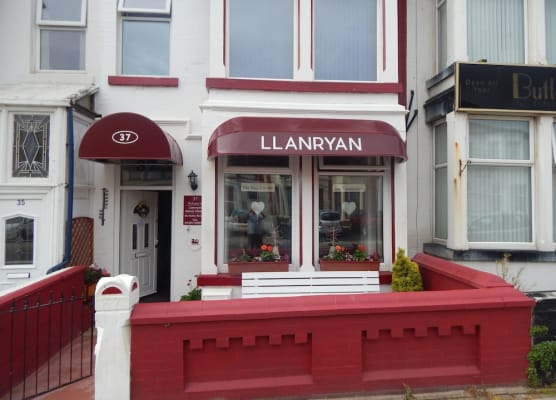 Llanryan Guest House 1