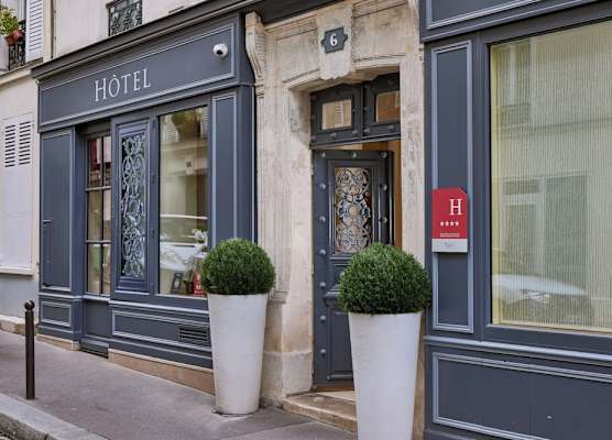 Le Relais Montmartre 1