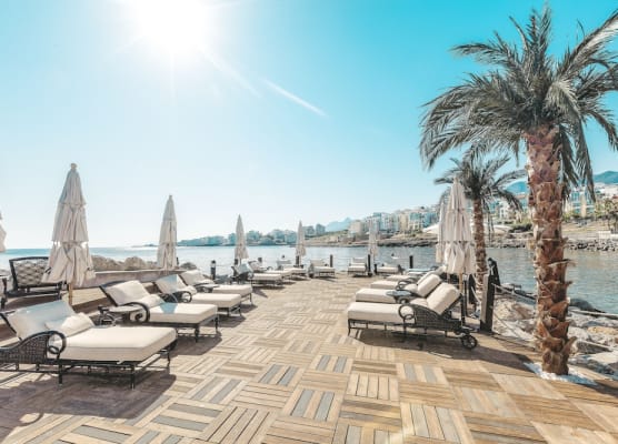 Les Ambassadeurs Hotel Casino&Marina 1