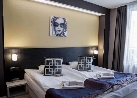 Hotel Idol 1
