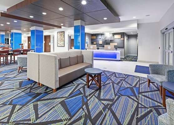 Holiday Inn Express & Suites DENTON - SANGER by IHG 1
