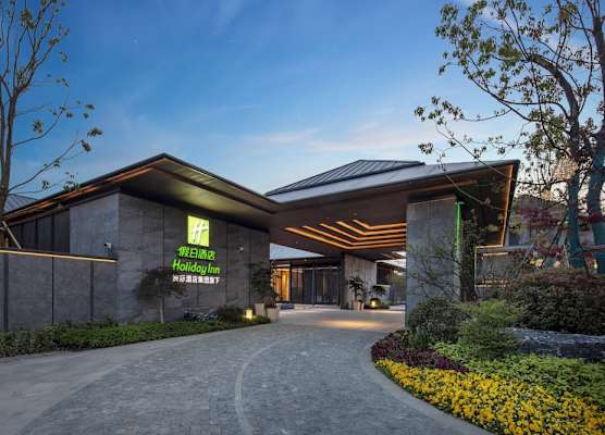 Holiday Inn Deqing Xinshi Ancient Town by IHG 1