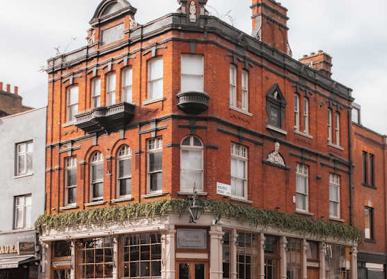 The Old Farmhouse Pub and Rooms 1