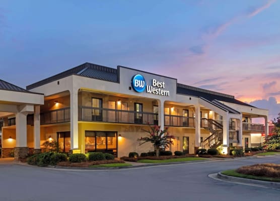 Best Western Colonial Inn 1