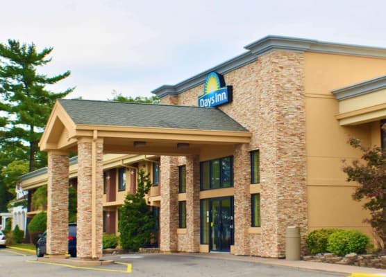 Days Inn by Wyndham Wayne 1