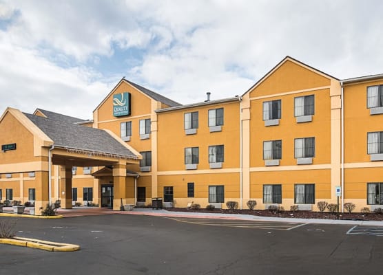 Quality Inn & Suites Harvey - Chicago Southland 1