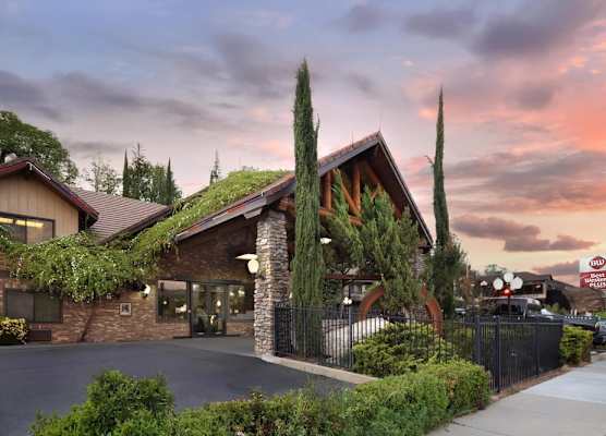 Best Western Plus Yosemite Gateway Inn 1